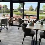 De Kruishoeve Hotel 3*