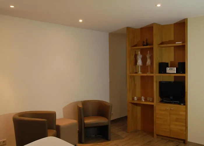 De Kruishoeve ホテル 3*